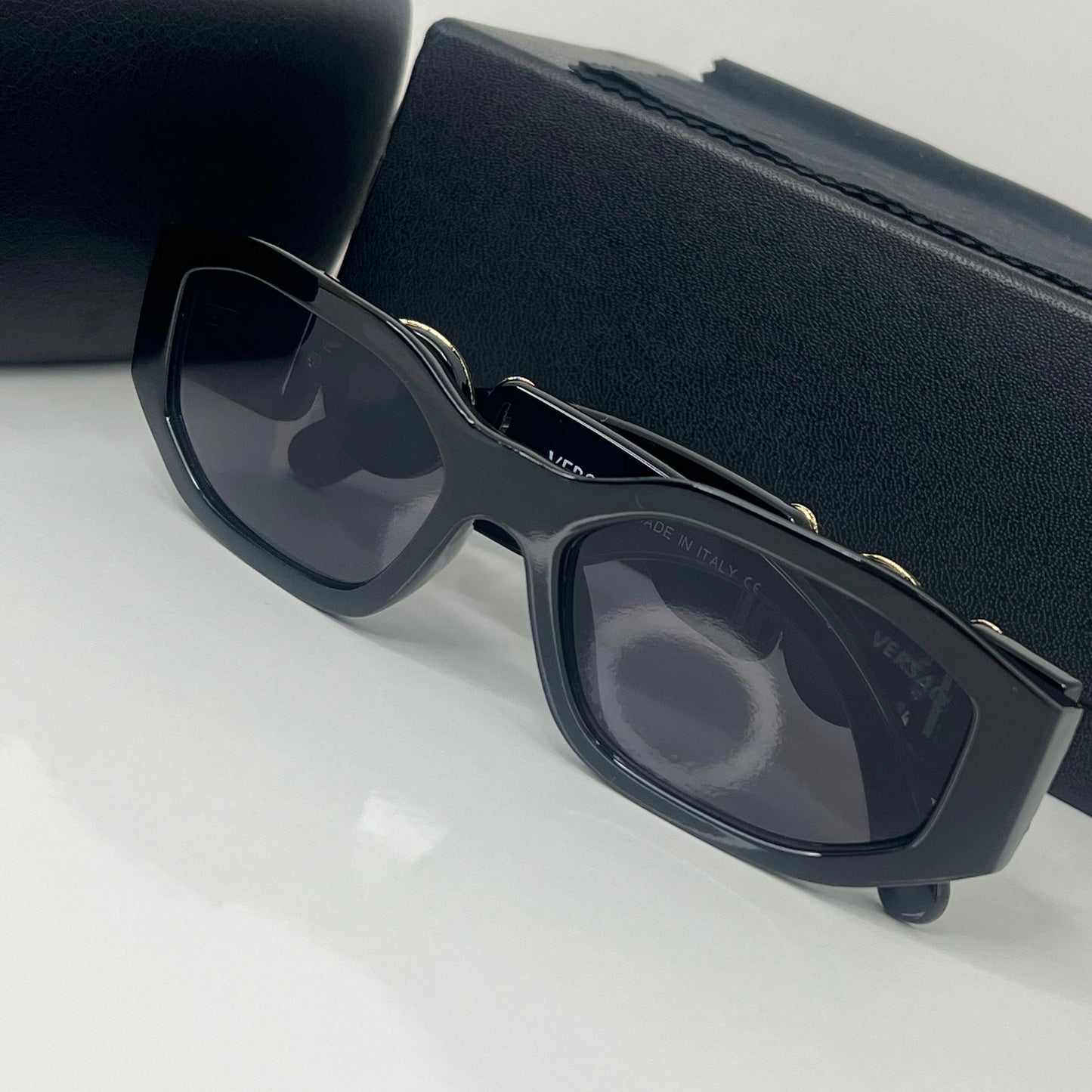 Noir Impérial HV-09