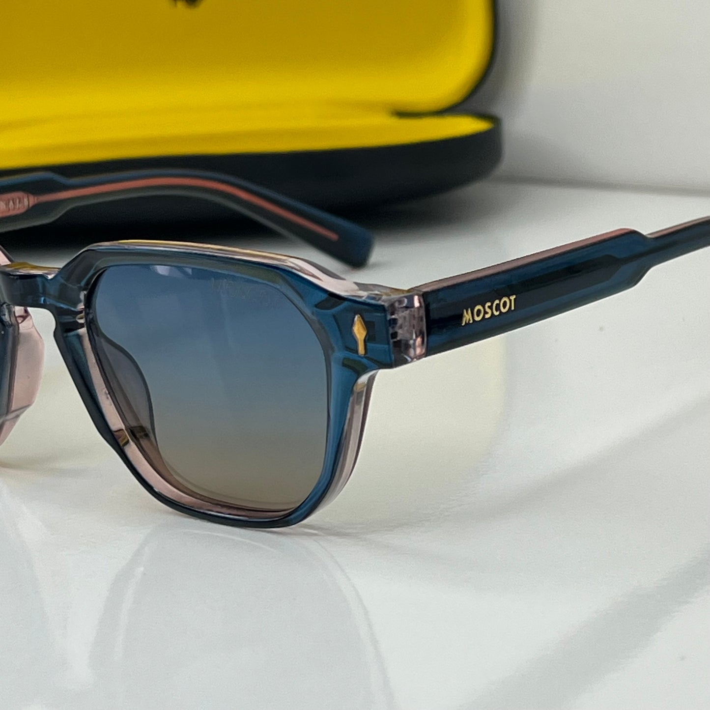 Lunettes Moscot Bleu Rouge