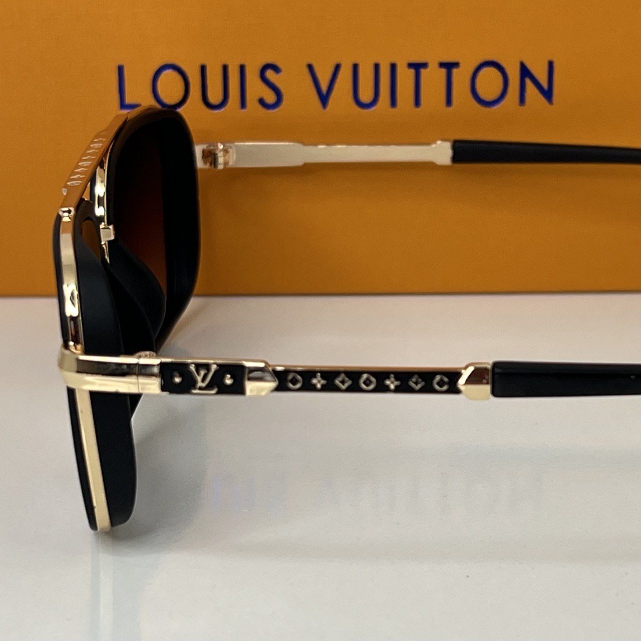 Lunettes LV Noir/Gold