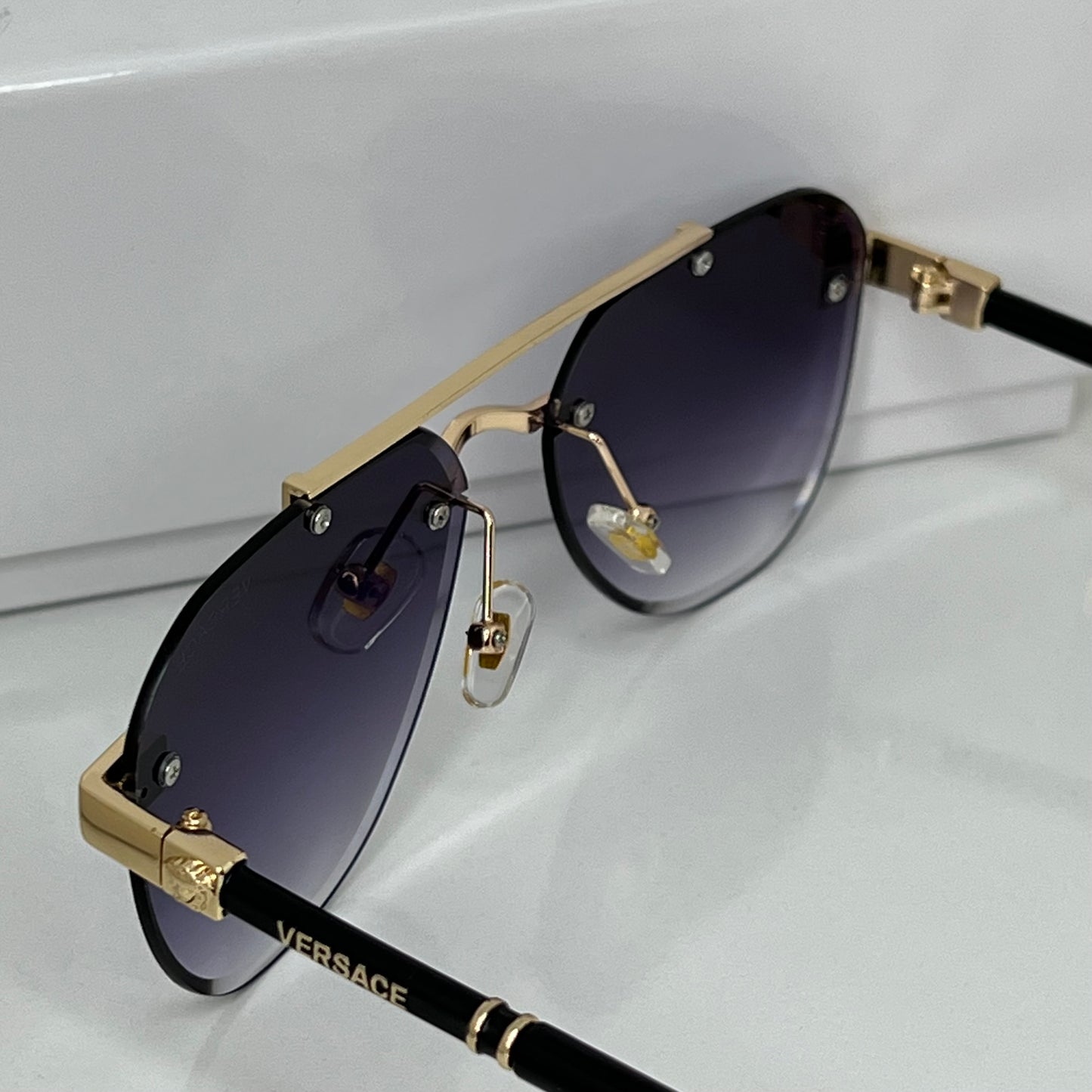 Versace Shadow line violet