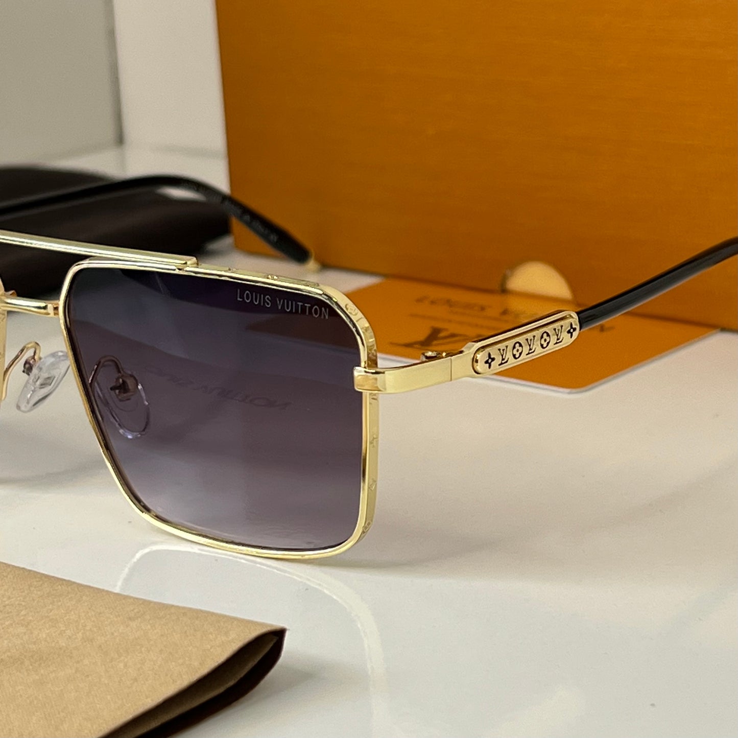 Lunettes LV Titanium Ombra Gold