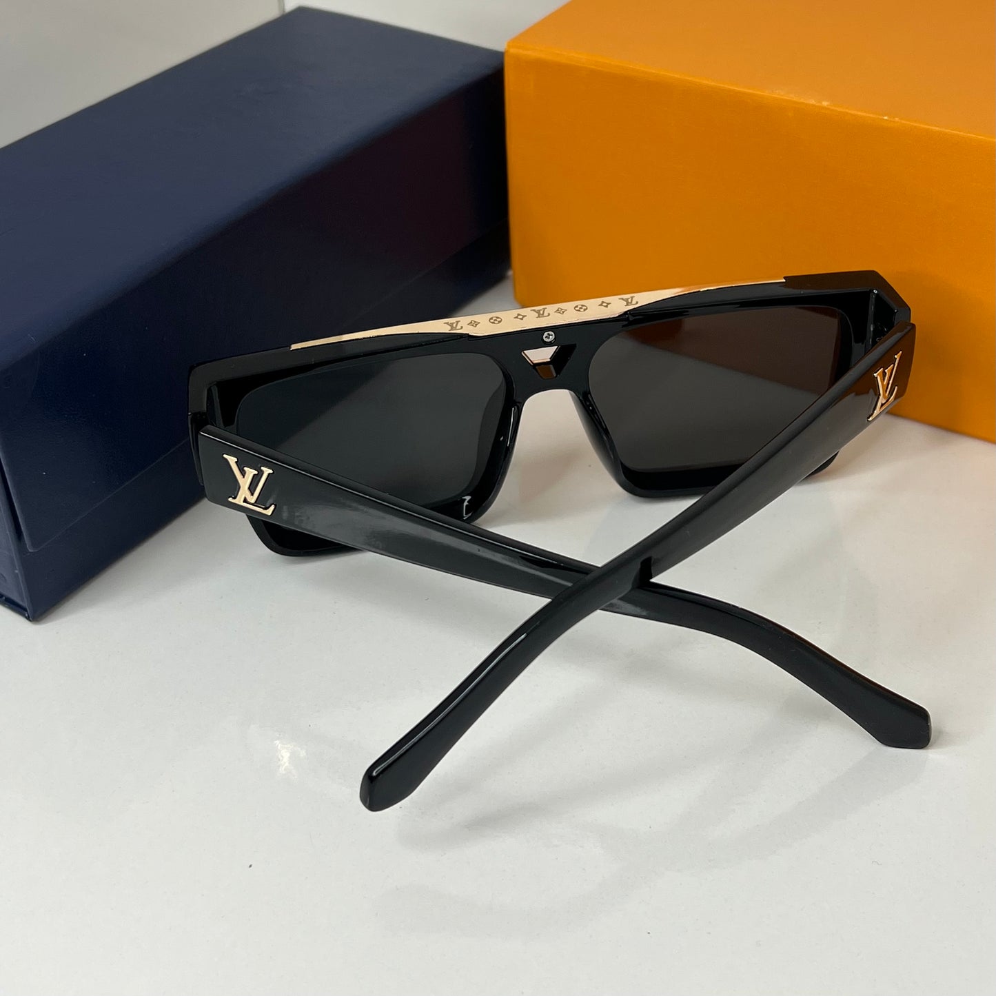 LV Noir Foncé HV-07