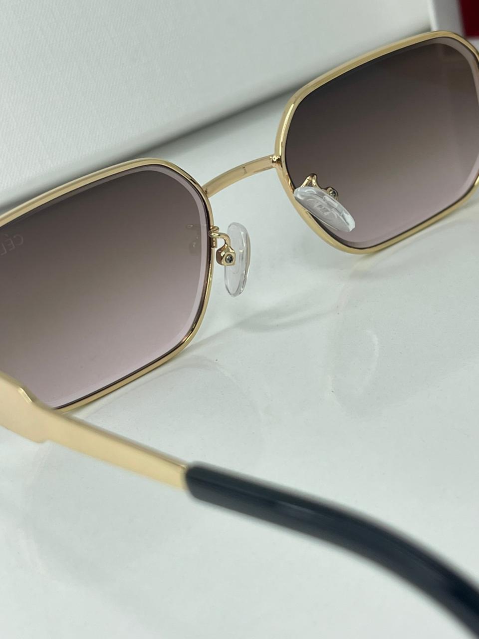 Céline Carré Gold