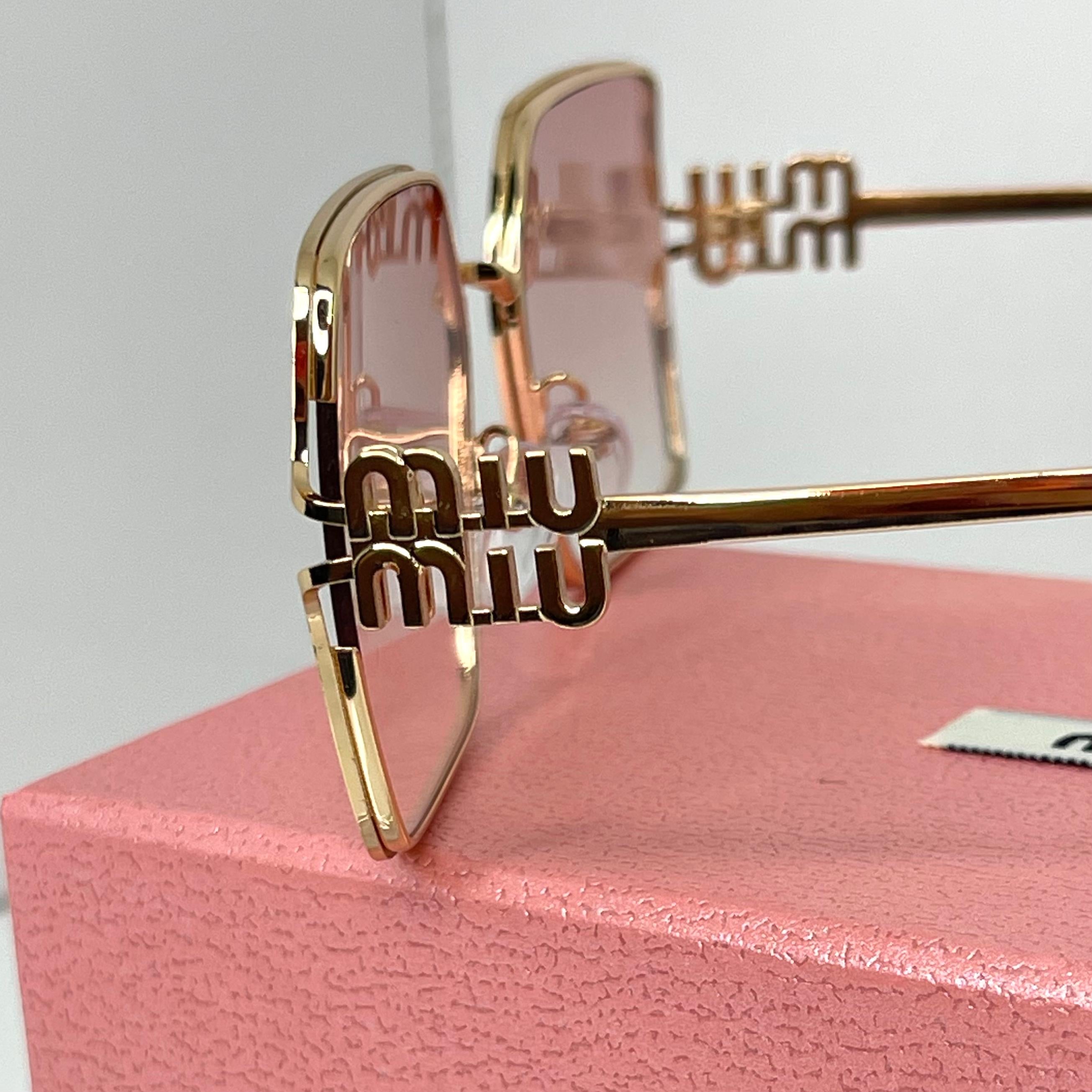 Lunettes Miu Miu Luxe Pink
