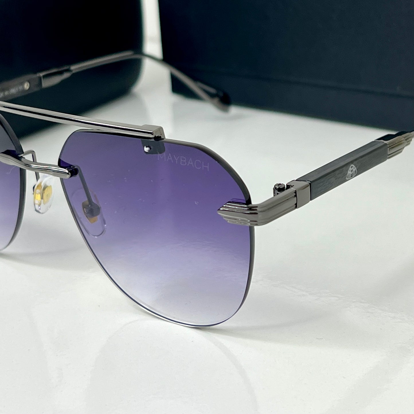 Maybach Violet HV-05