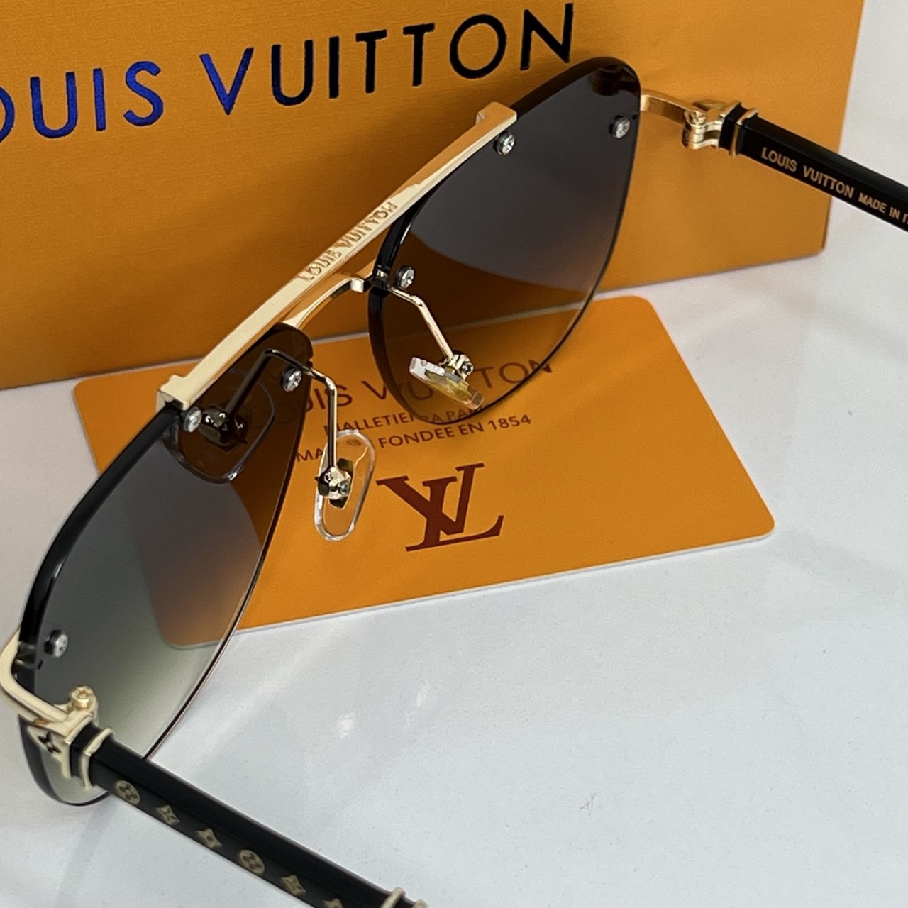 Lunettes LV Shadow Line Gold Olive