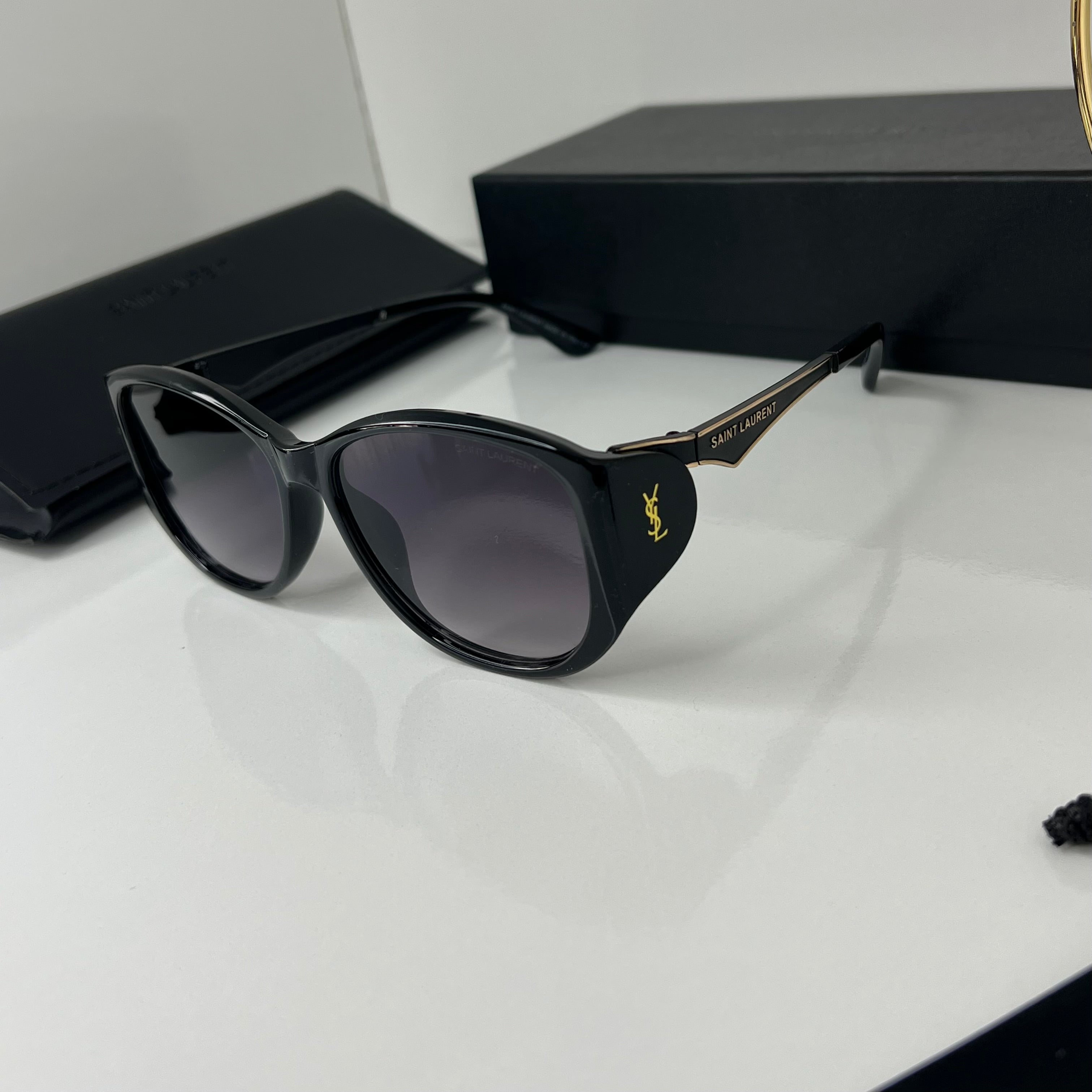 Noir YSL Impérial