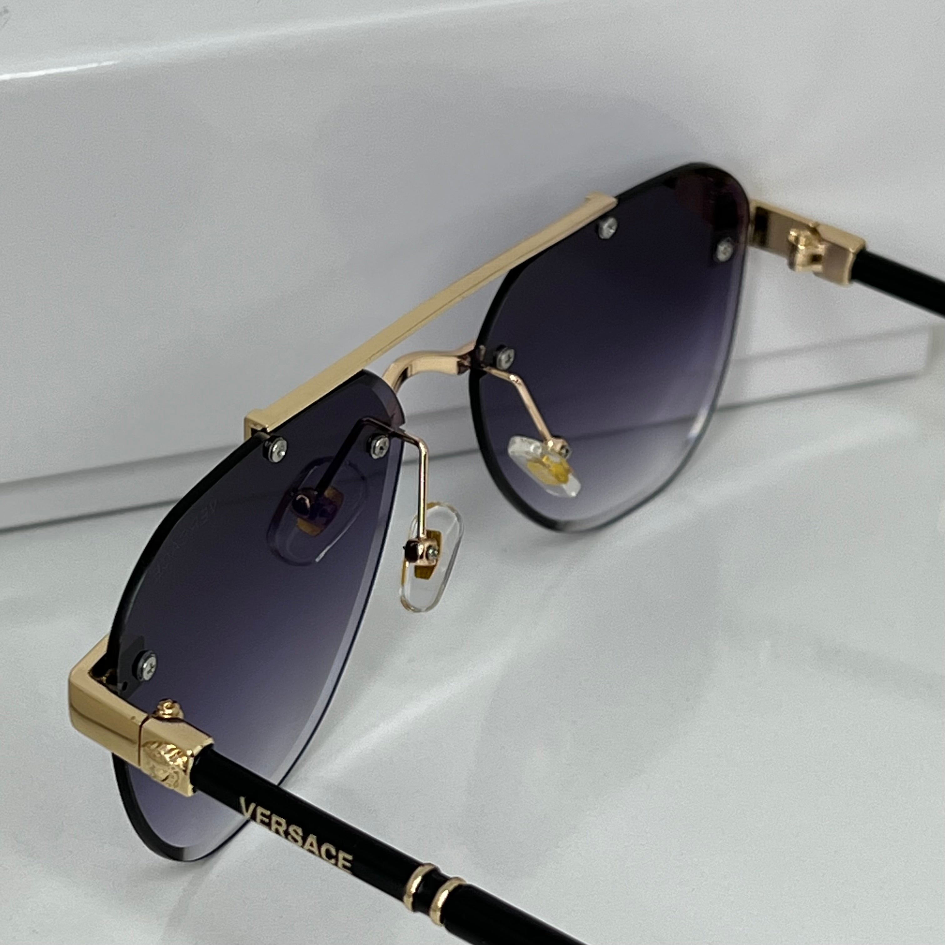 Versace Shadow line violet