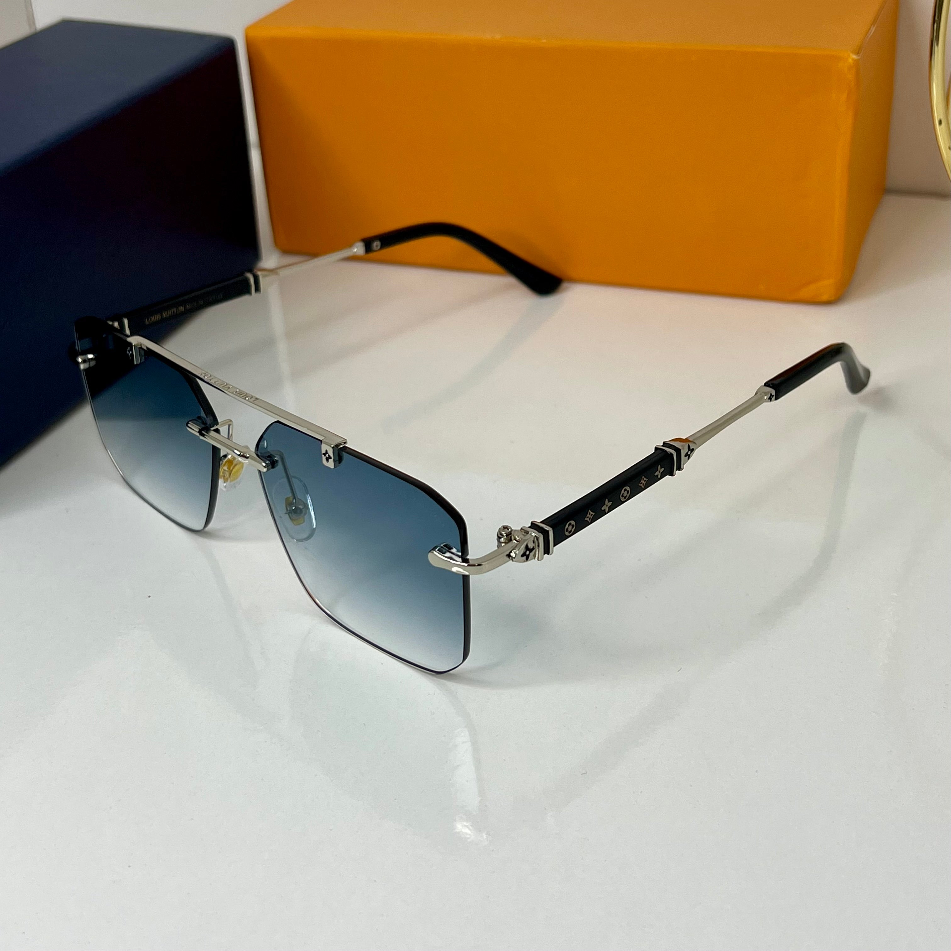 LV Bleu Ciel HV-01