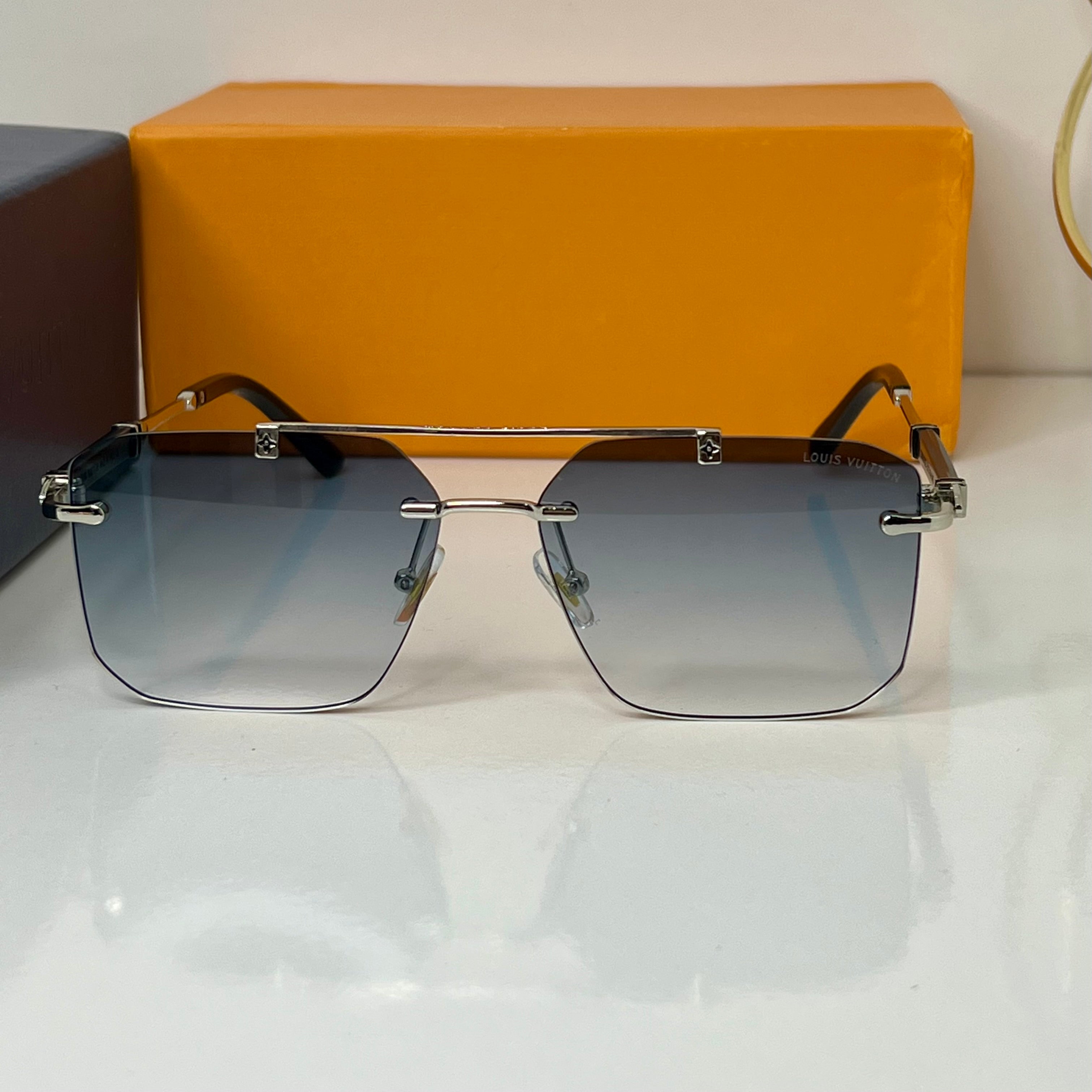 LV Bleu Ciel HV-01