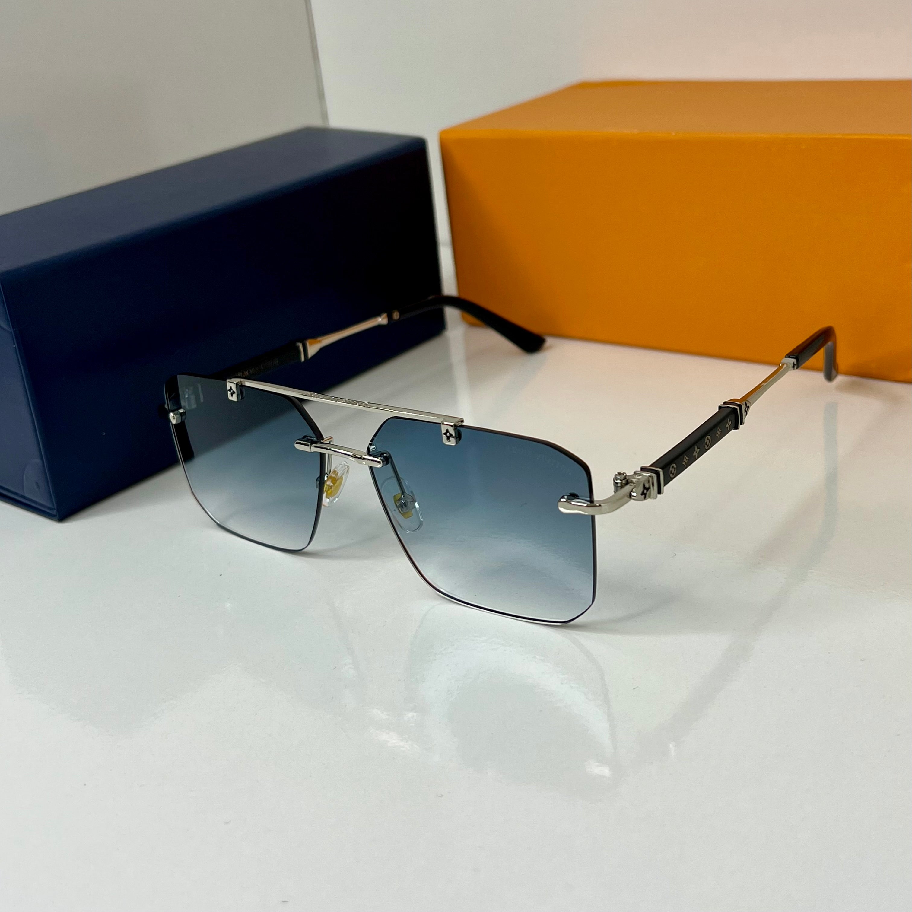 LV Bleu Ciel HV-01