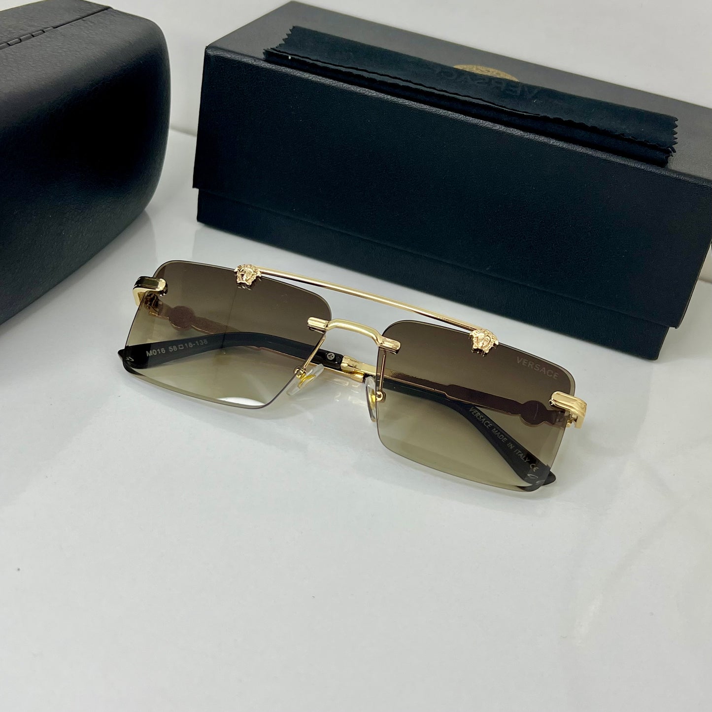 Night Gold Classique HV-03