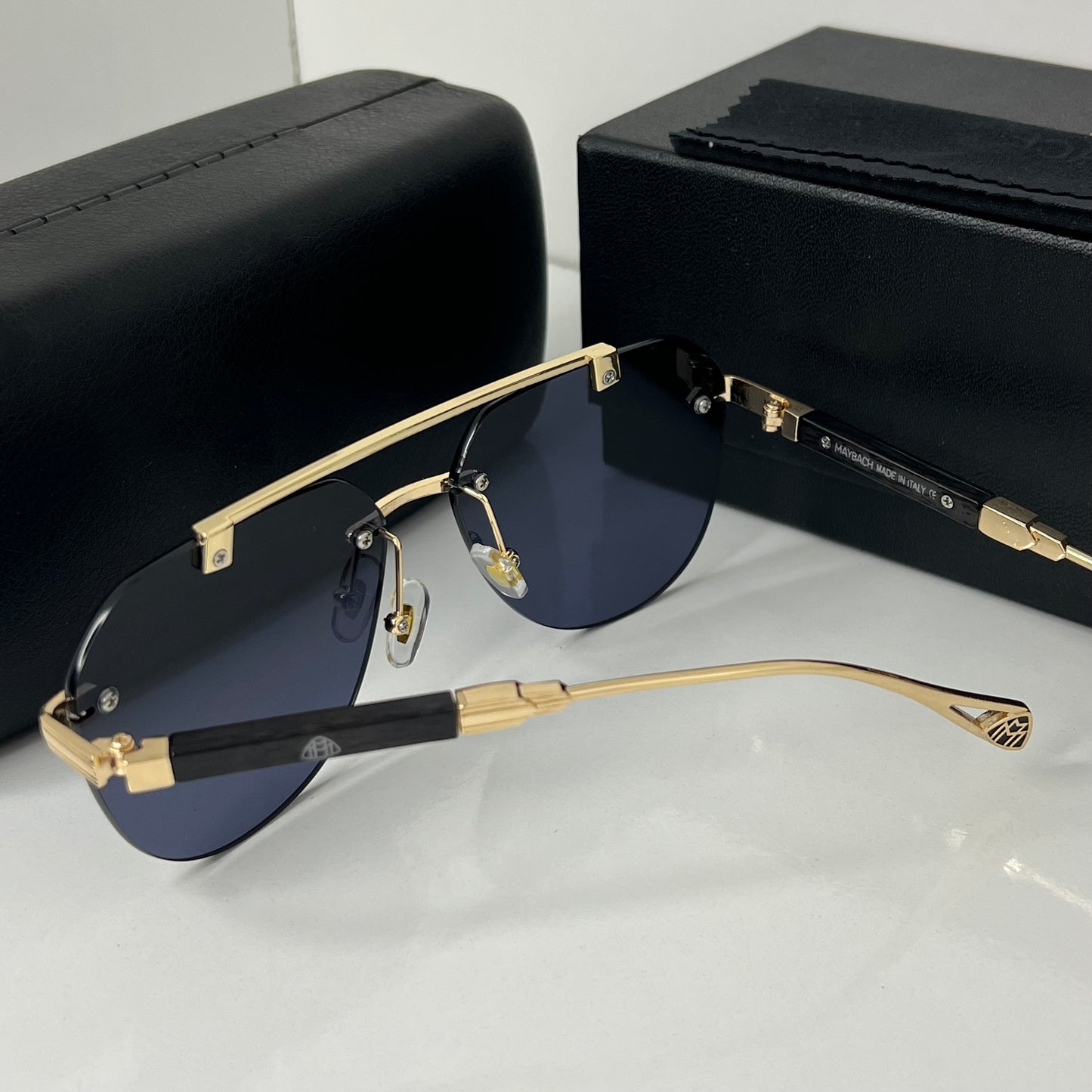 Maybach Bleu Foncé HV-05