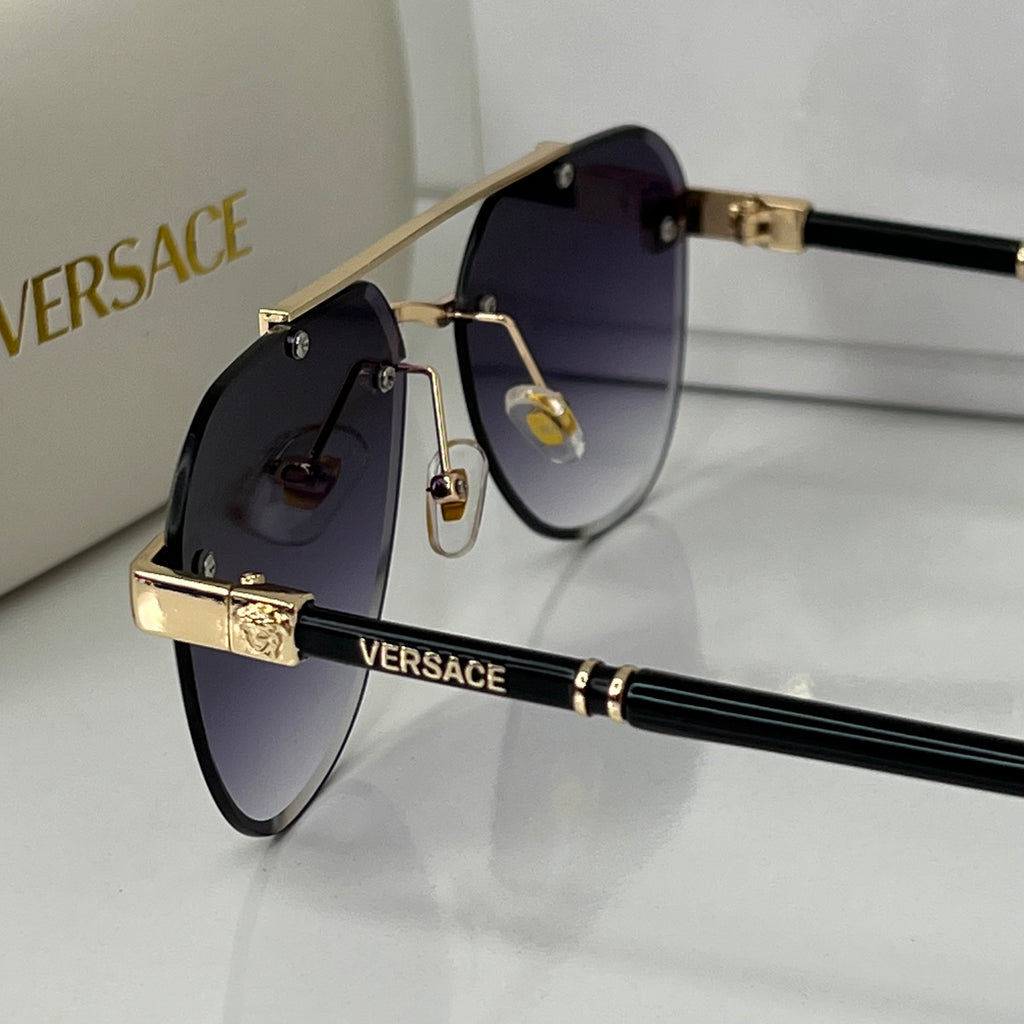 Versace Shadow line violet